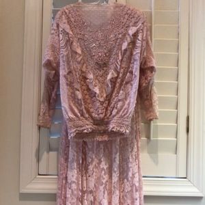 2 Pc. Hand Embroidered Lace MOB, Lg Pink, Vntg.